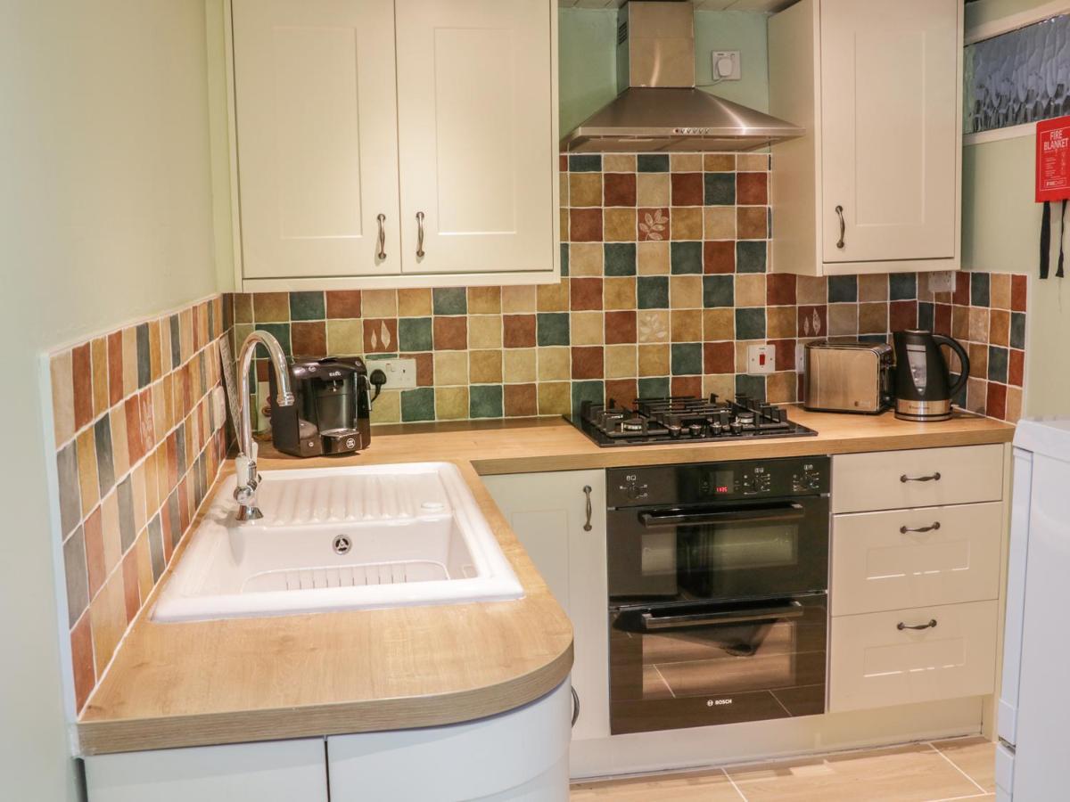 8 Stonegate Villa Bentham Екстериор снимка